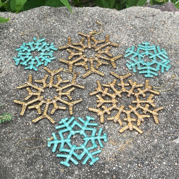 6 Restoration Hardware Glass 12 Point Gold & Winter Blue Snowflake Ornaments - Picture 1 of 9